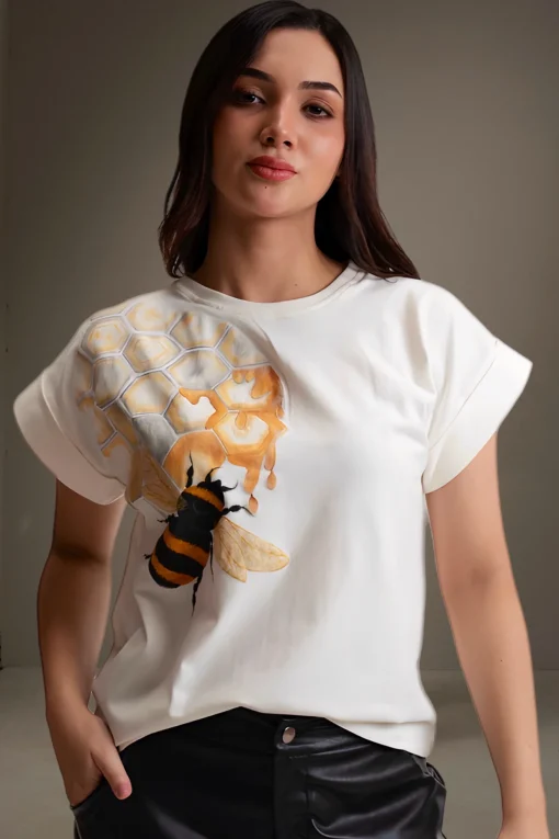 T-Shirt-Embroidery-Bee-Queen