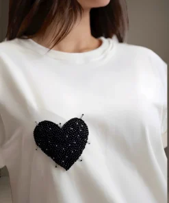 T-Shirt-Embroidery-Black-Heart