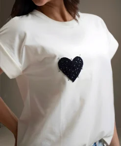 T-Shirt-Embroidery-Black-Heart