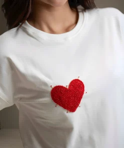 T-Shirt-Embroidery-Red-Heart