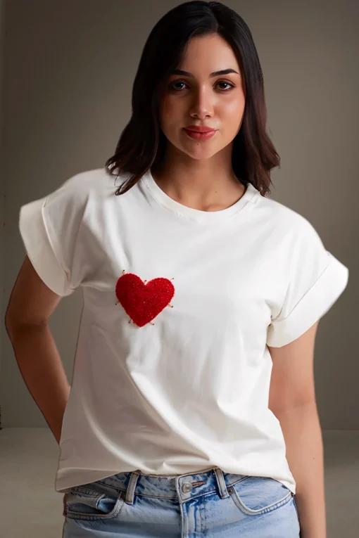 T-Shirt-Embroidery-Red-Heart
