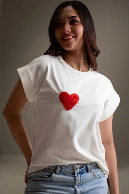 T-Shirt-Embroidery-Red-Heart